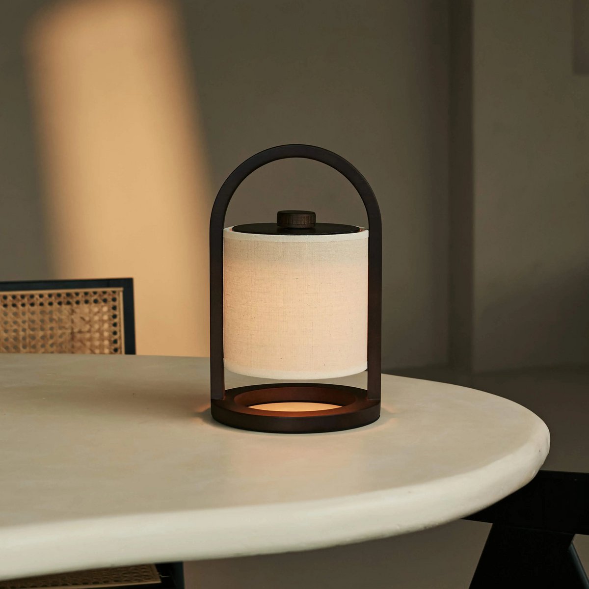 River Donkerbruine Tafellamp