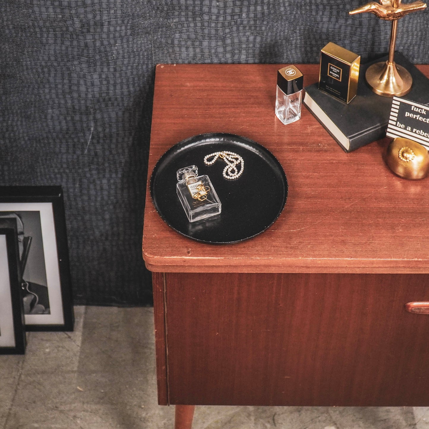 Round tray - zwart